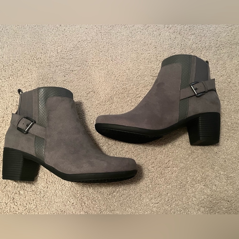 ❤️Croft & Barrow Gila Grey Ankle Boots Size 7.5M NWT❤️